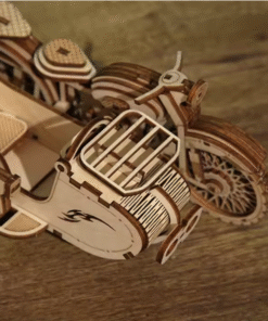 Alternative view of 3D-Puzzle: Moto